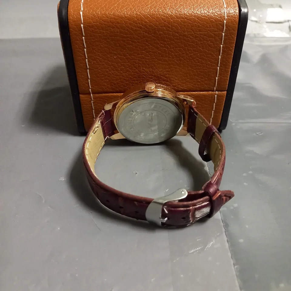 LA BANUS MENS WATCH IN GOLD WITH BURGUNDY TEXTURED LEATHER STRAP 