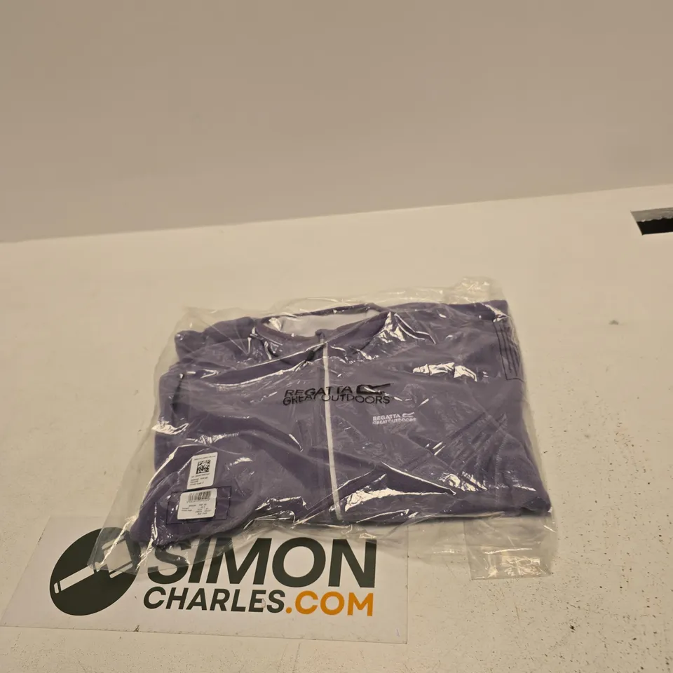 BOX OF APPROXIMATELY 12 ASSORTED BRAND NEW REGATTA ITEMS TO INCLUDE: FLOREO 4 FLEECE