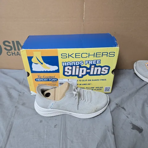 SKECHERS HANDS FREE SLIP-INS SHOES – LIGHT GREY KNIT UPPER-SIZE 5.5