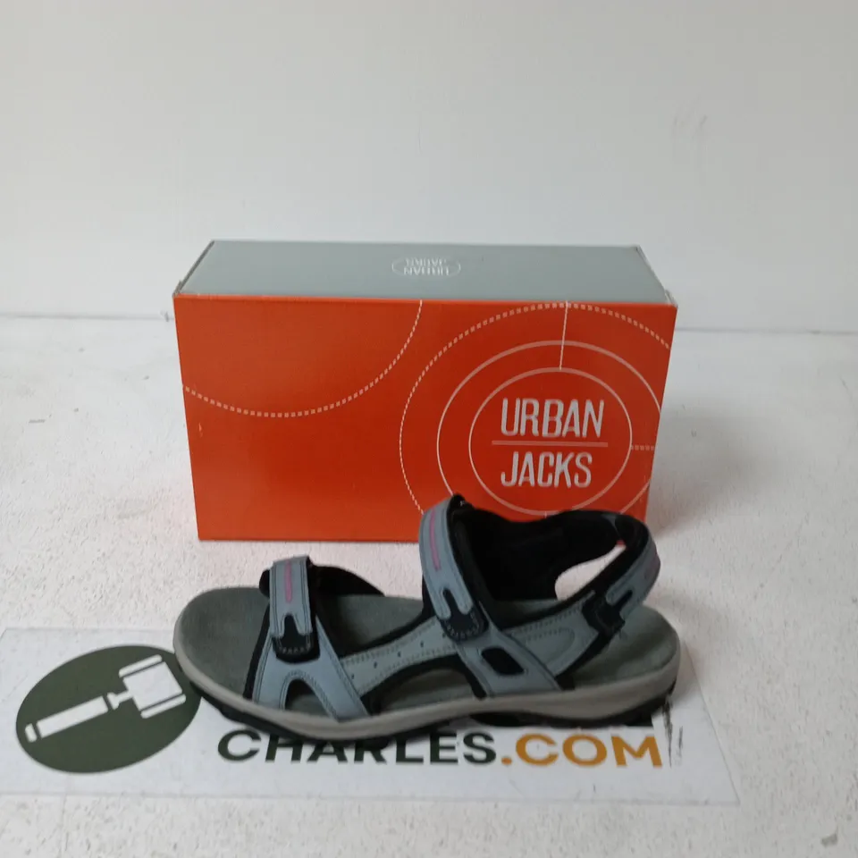 BOXED URBAN JACKS MANDY SANDALS – NAVY MULTI, UK 7 (EU 40)