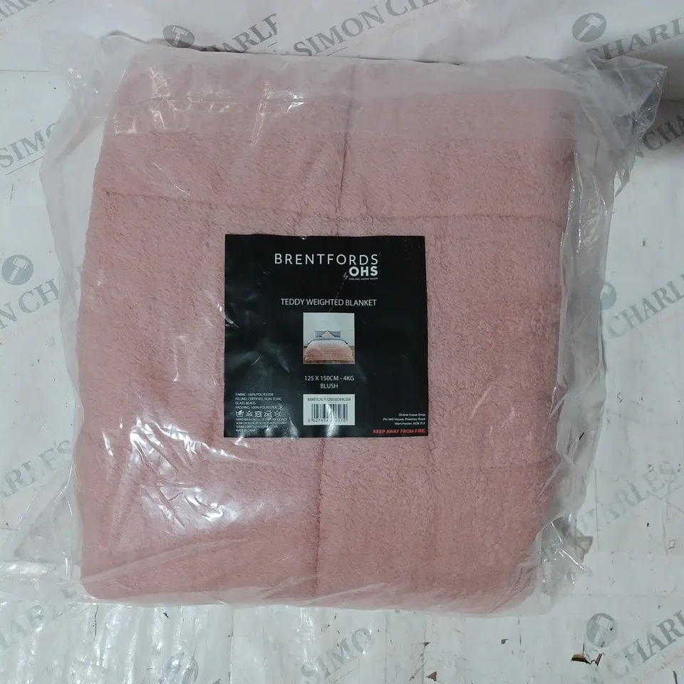 BRENTFORDS TEDDY WEIGHTED BLANKET IN BLUSH COLOUR