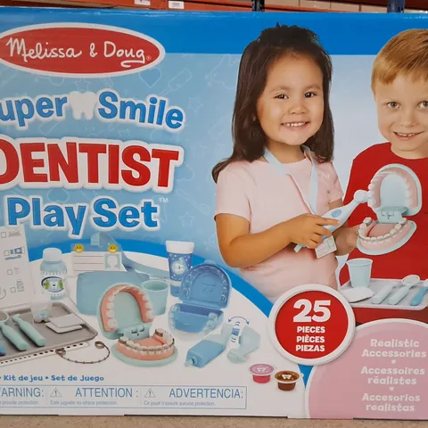 BOXED SUPER SMILE DENTIST PLAY SET