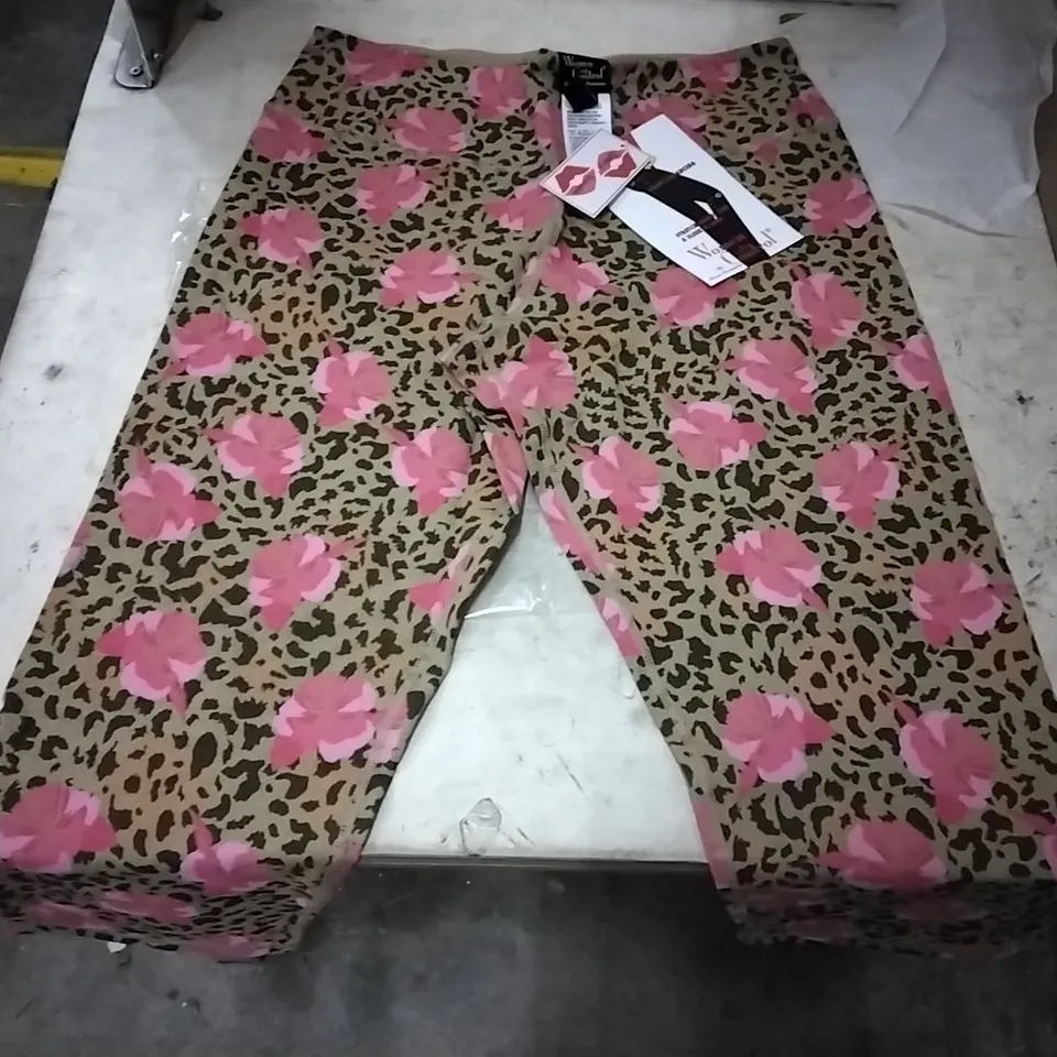 BOX OF APPROXIMATELY 30 WOMEN IN CONTROL TROUSERS SMOOTH & SLEEK LEOPARD PRINT LARGE