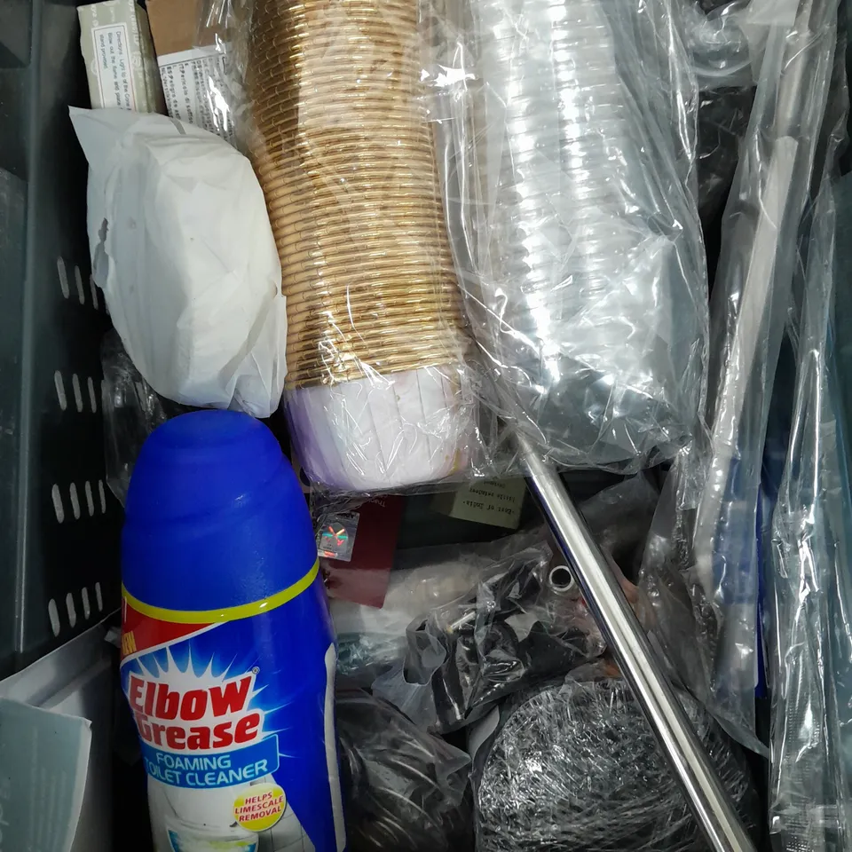 APPROXIMATELY 15 ASSORTED HOUSEHOLD PRODUCTS TO INCLUDE TOILET CLEANER, TODDLER CUTLERY SET, ELGATO SILICONE CARD POCKET ETC 