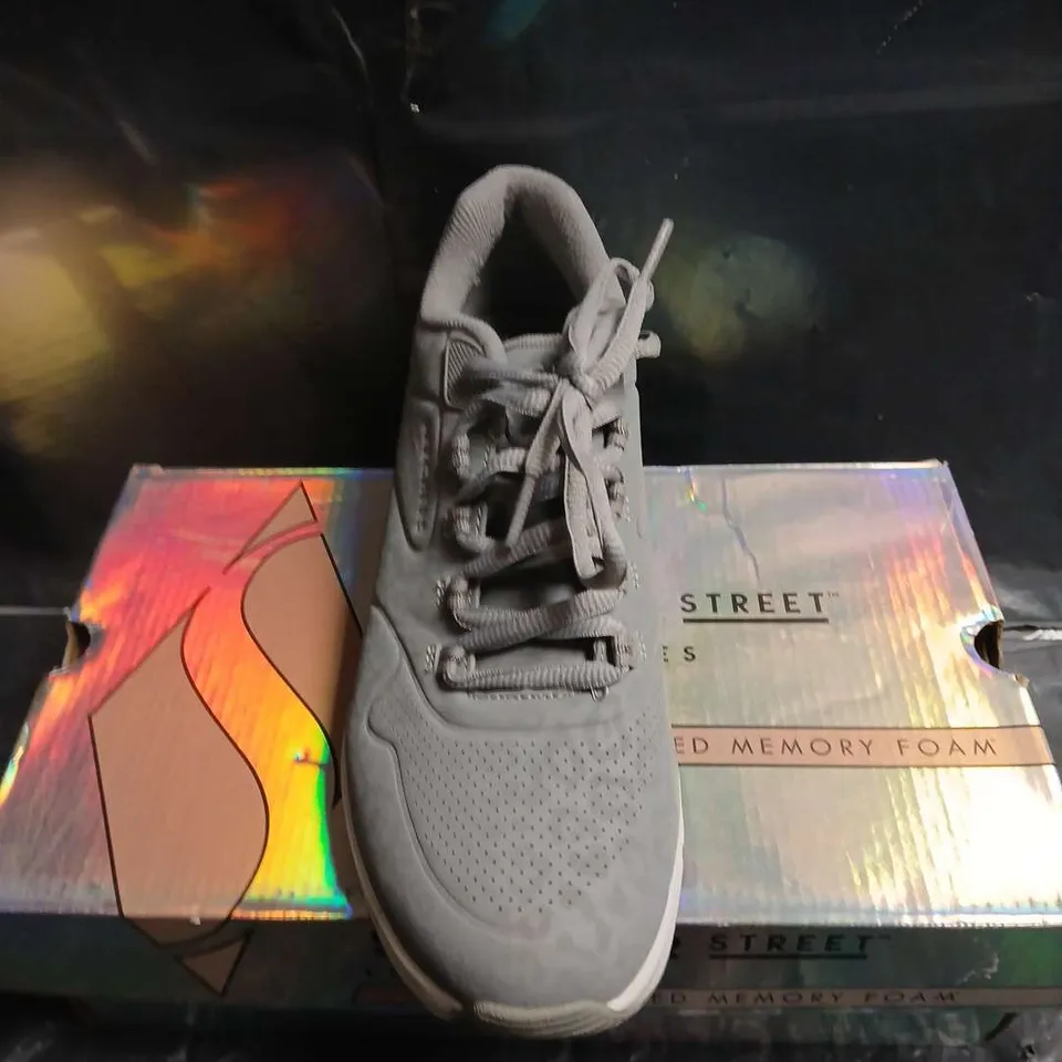 BOXED PAIR OF SKECHERS STREET UNO 2 AIR AROUND YOU WOMEN'S SHOES – UK 6.5