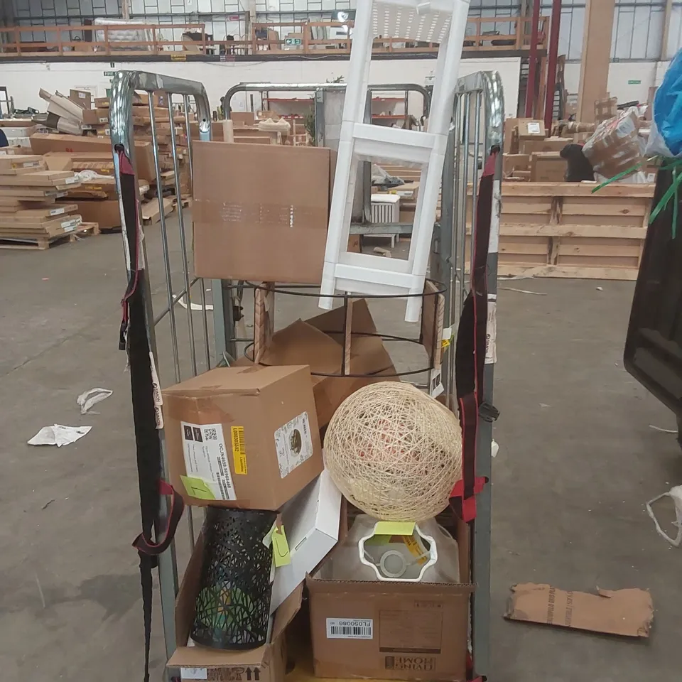 CAGE CONTAINING A LARGE QUANTITY OF ASSORTED FURNITURE/LIGHTING PRODUCTS ECT // CAGE NOT INCLUDED