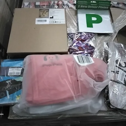 PALLET OF ASSORTED ITEMS INCLUDING 2 NEW DRIVER PLATES, BICYCLE WHEEL LIGHT, DOG TOWELS, HANGING SIGN DECOR, STAR WARS FIDGET TOY, GREEN DINOSAUR BALLOON