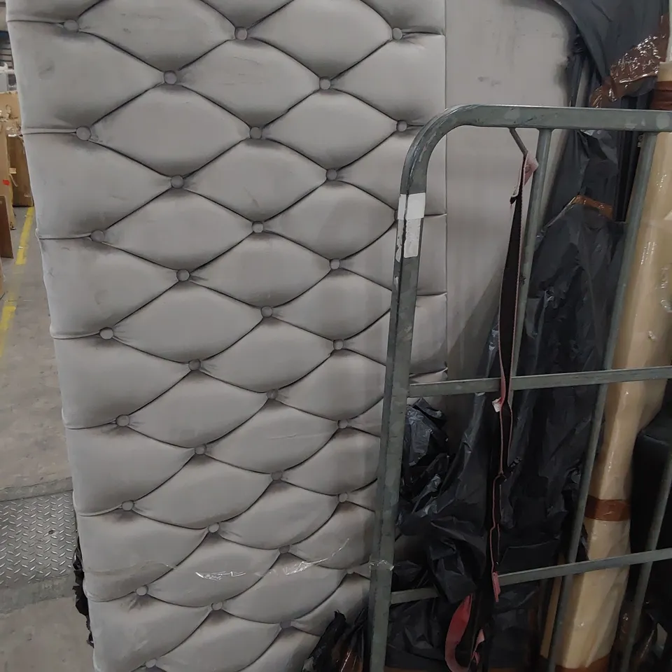 DESIGNER BRENNAN 5' KINGSIZE BEDFRAME UPHOLSTERED IN BUTTONED GREY PLUSH FABRIC 