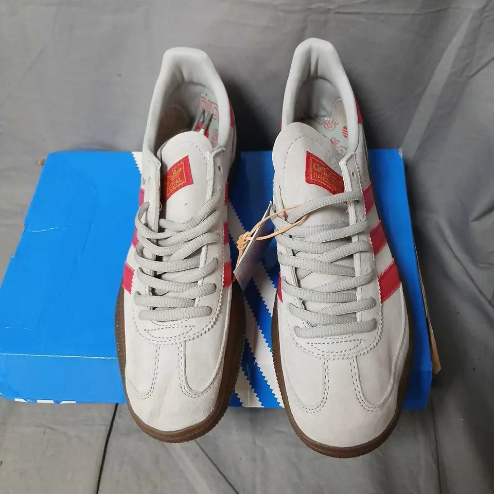 ADIDAS ORIGINALS HANDBALL SPEZIAL SNEAKERS – WHITE/GREY WITH PINK STRIPES (UNISEX) SIZE 6.5