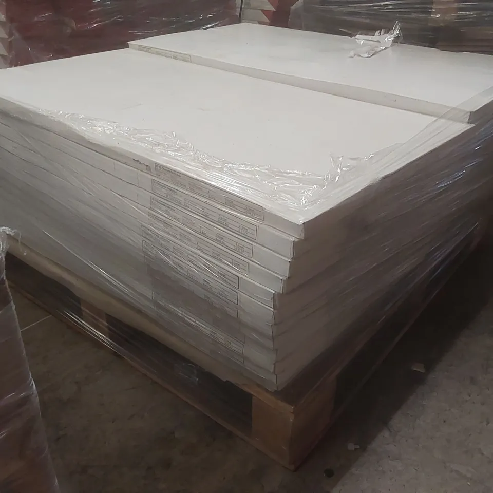 PALLET CONTAINING APPROXIMATELY 28x PACKS OF CONCRETE COLLECTION 56512 LUXURY VINYL TILES - 45.72 X 91.44CM (2.5MM) - 3.34M² PP