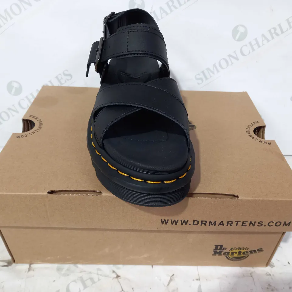 BOXED PAIR OF DR MARTENS VOSS II SANDALS IN BLACK UK SIZE 4