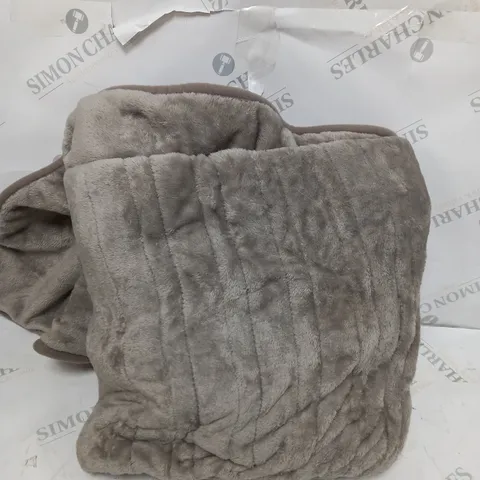BOXED COZEE HOME VELVETSOFT HEATED THROW IN DARK TAUPE