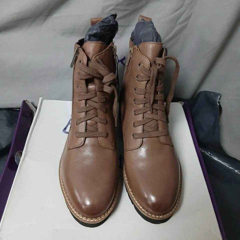 LOTUS UK 4 BRAXTON ULB338 TAUPE LEATHER ANKLE BOOTS 