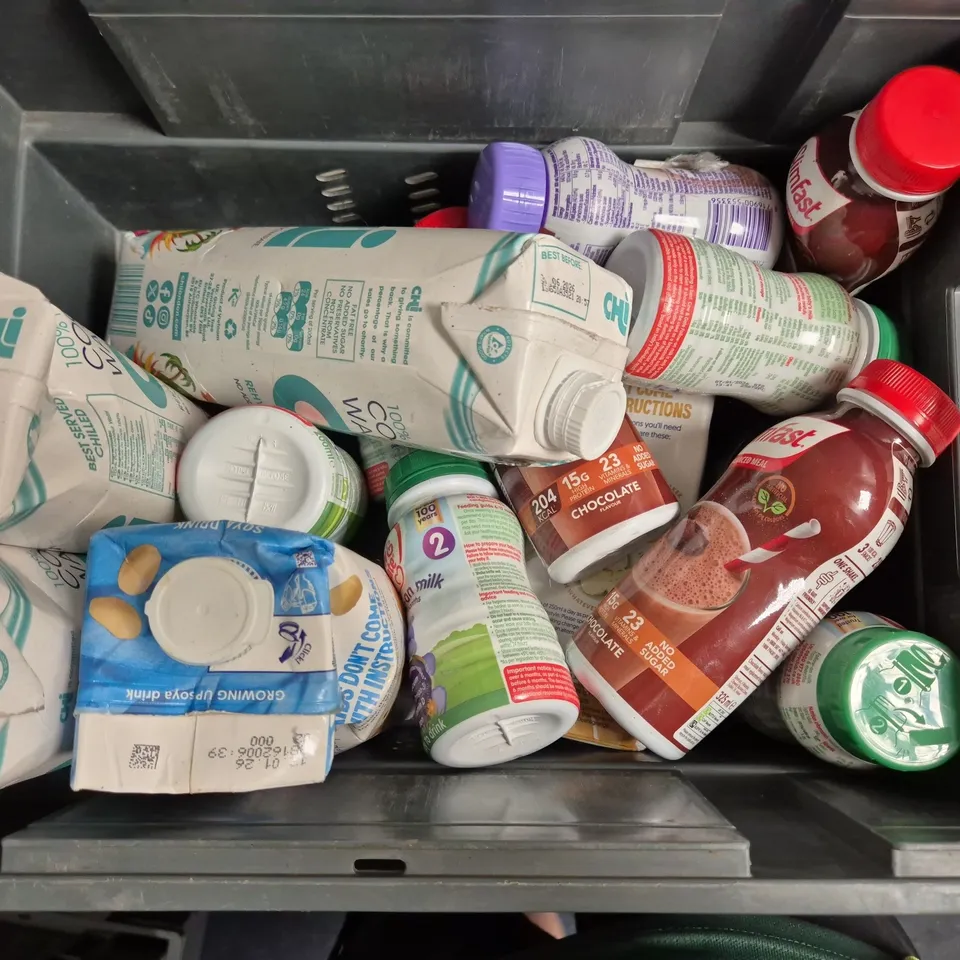 APPROXIMATELY 12 ASSORTED FOOD & DRINK ITEMS TO INCLUDE SLIMFAST CHOCOLATE SHAKE, ONLY PEANUTS PEANUT BUTTER, COCONUT WATER, ETC - COLLECTION ONLY