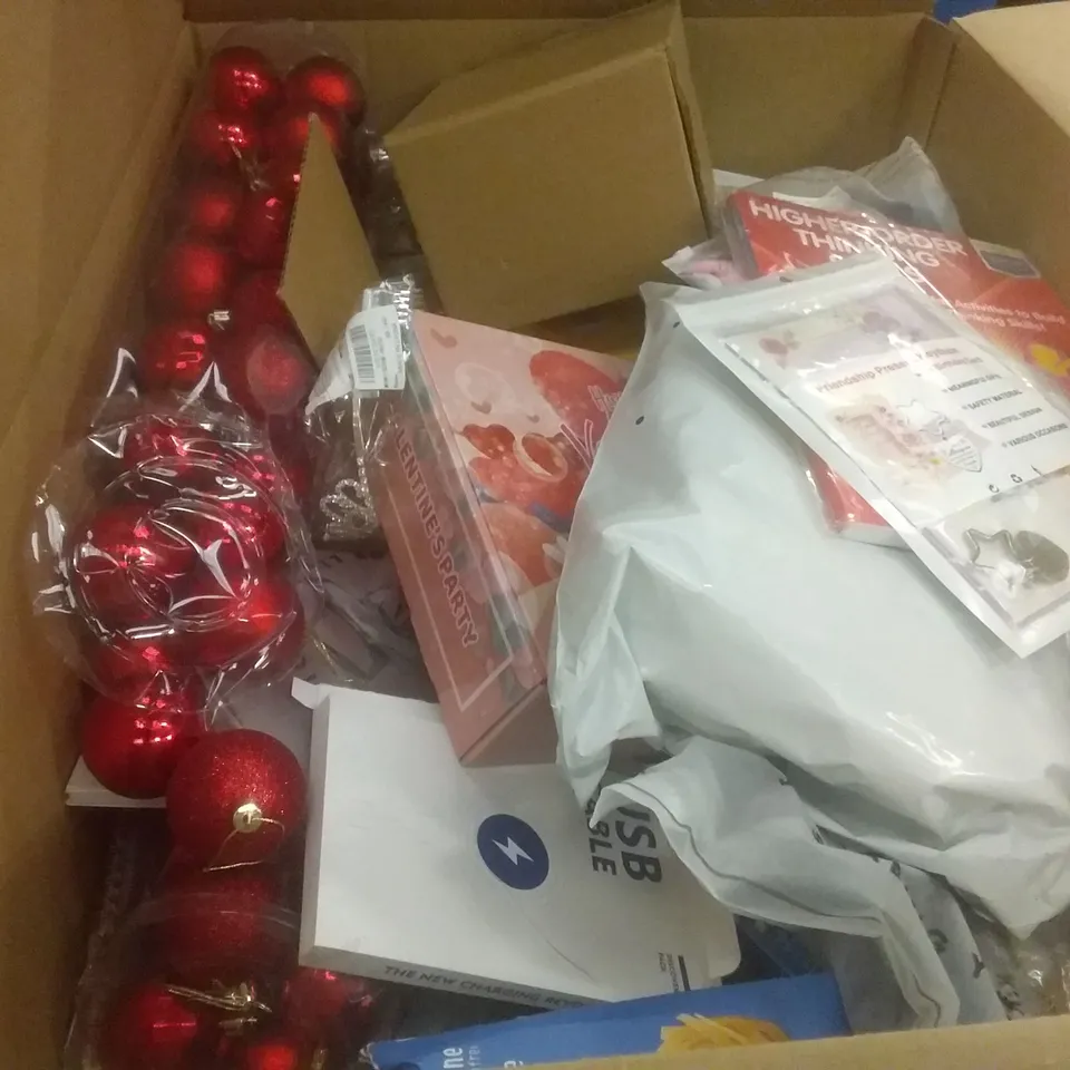 PALLET OF ASSORTED ITEMS INCLUDING THE UMBRELLA ACADEMY COASTERS, ACRYLIC PENS, PROTECTIVE PHONE CASE, TAROT CARDS, CHRISTMAS SCENTED CANDLES, HIGH HEEL INSOLES