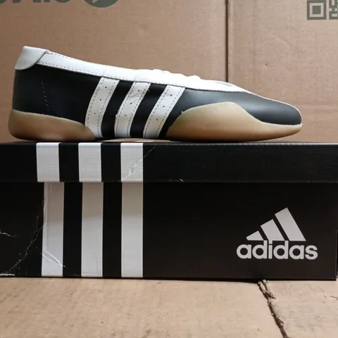 BOXED PAIR OF ADIDAS TAEKWONDO MEI BALLET SHOES IN BLACK/WHITE SIZE UK 5.5