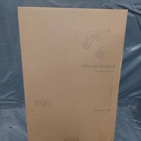 BOXED EGG RIDE-ON-BOARD WITH ADAPTORS