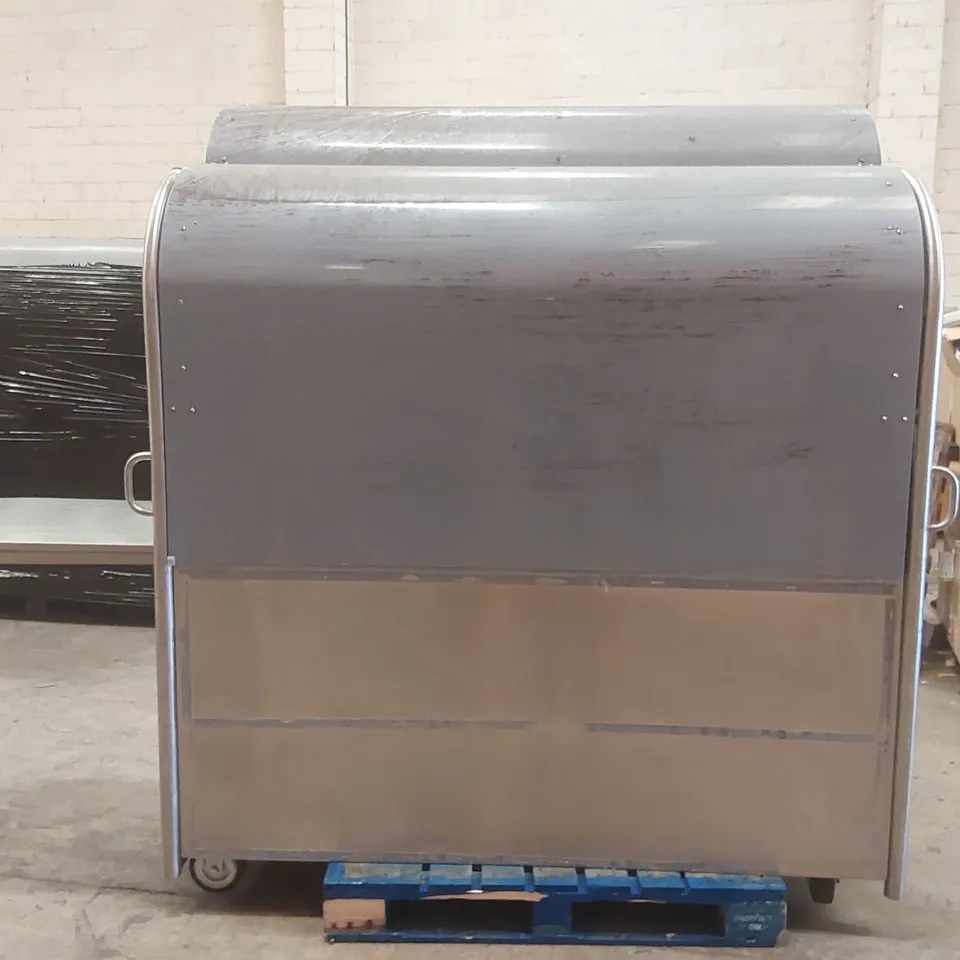 TANK STAINLESS STEEL MOBILE FOOD AND DRINK CATERING STATION