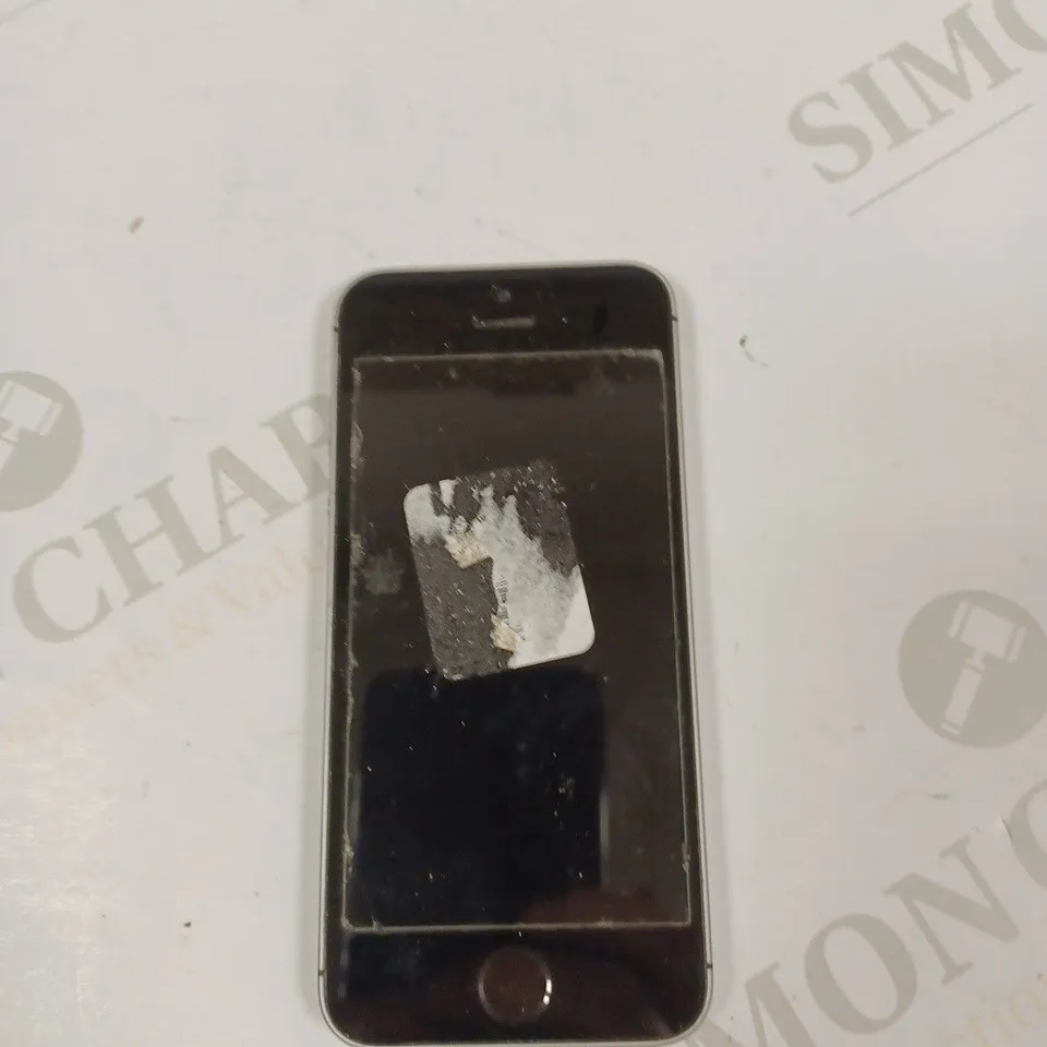 APPLE IPHONE SE SMARTPHONE 