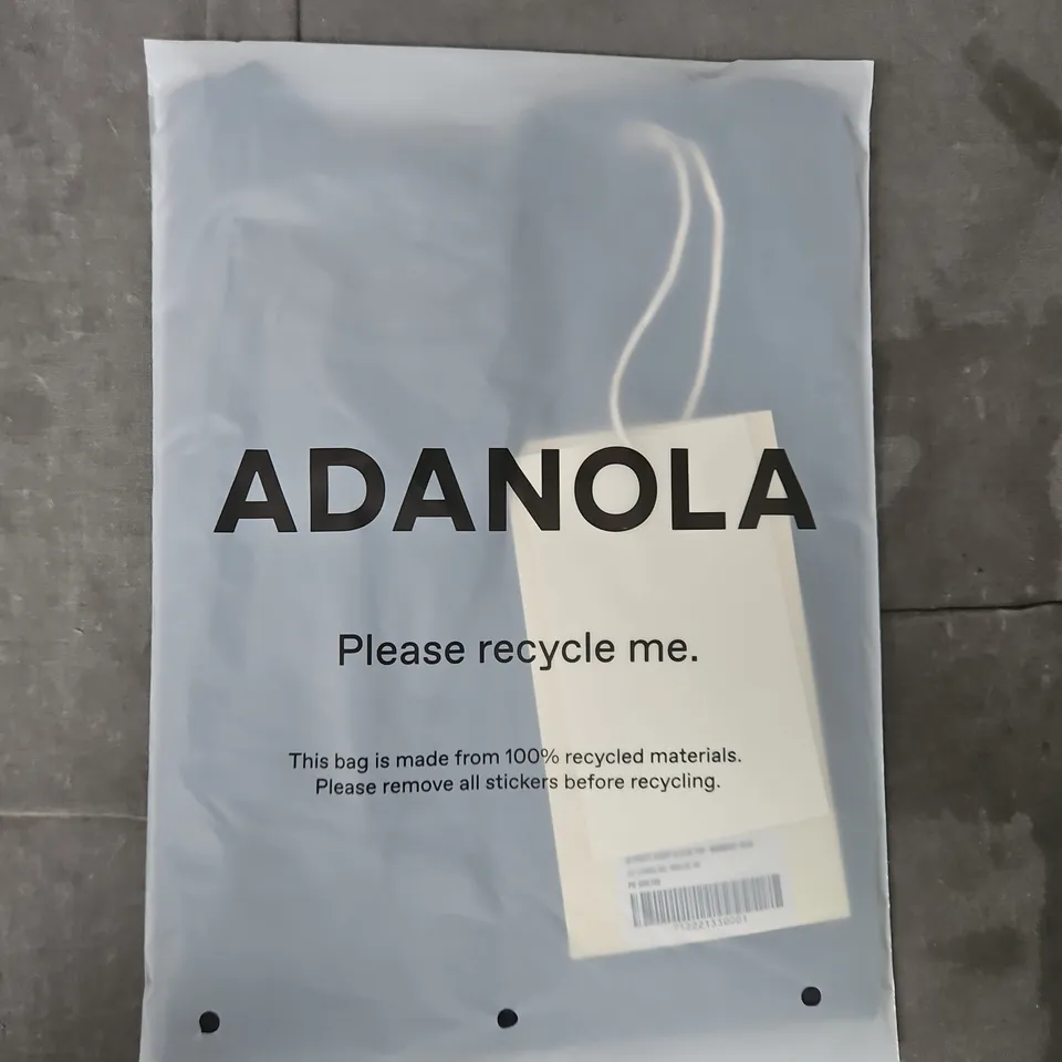 BAGGED ADANOLA ULTIMATE SHORT SLEEVE TOP IN MIDNIGHT BLUE SIZE MEDIUM