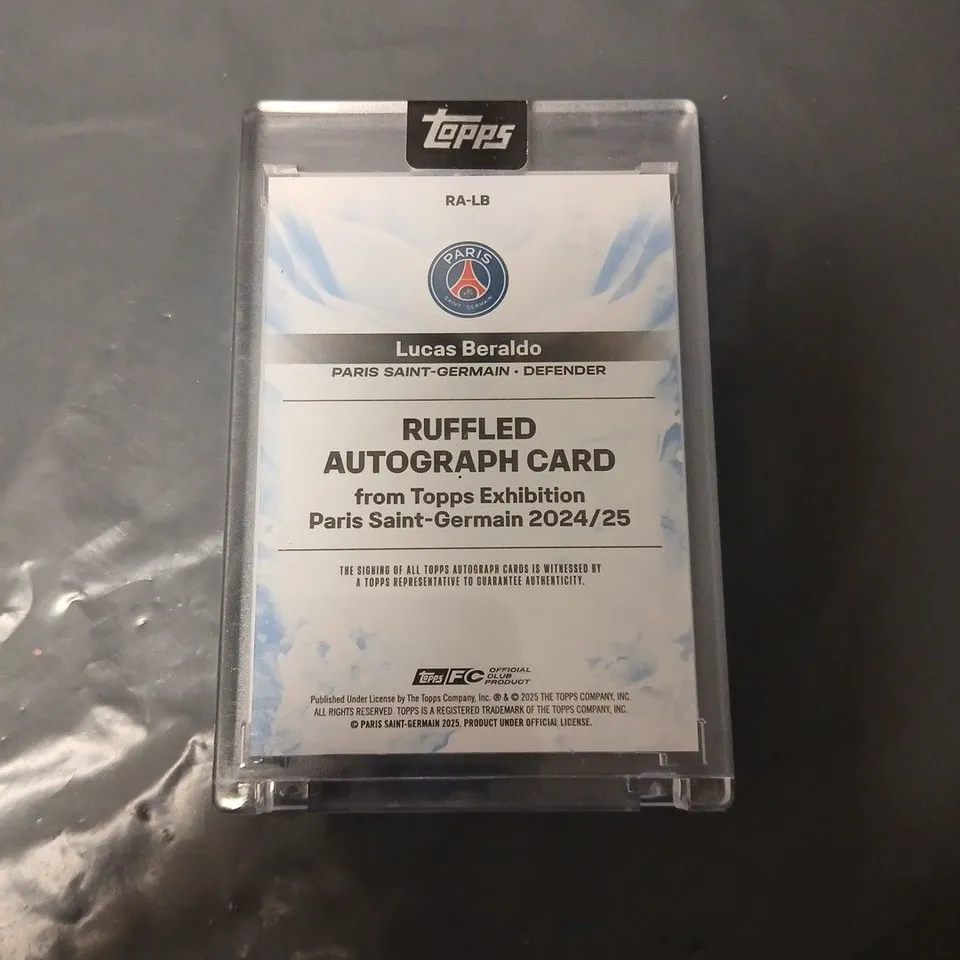 LUCAS BERALDO PSG TOPPS CERTIFIED AUTOGRAPH CARD 17/25 – PARIS SAINT-GERMAIN DEFENDER
