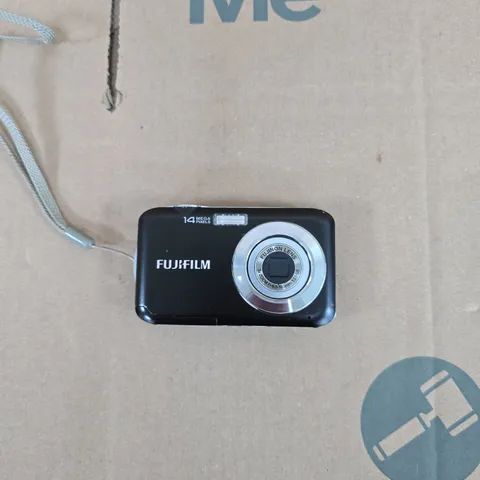 FUJIFILM FINEPIX JV200 14MP COMPACT DIGITAL CAMERA & CARRY CASE