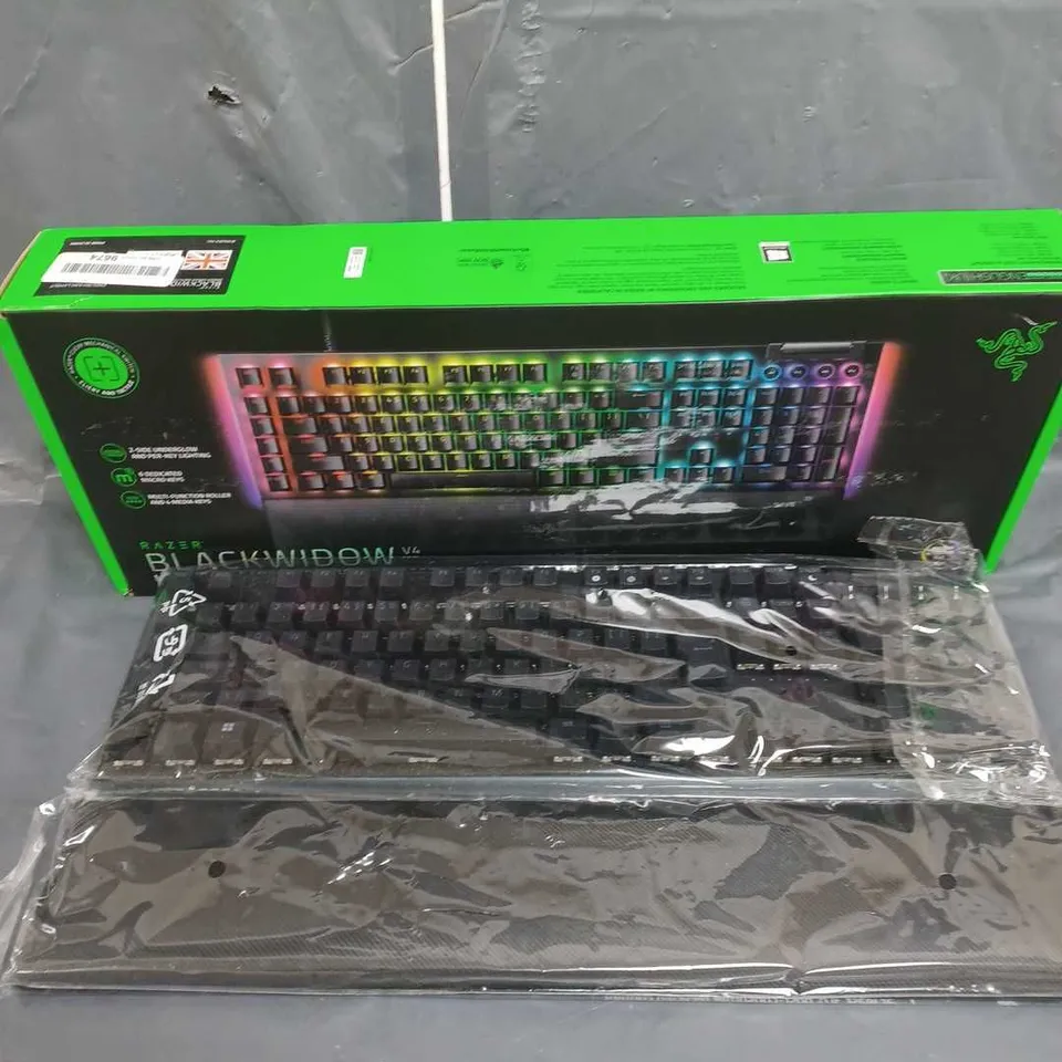 BOXED RAZER BLACKWIDOW MECHANICAL GAMING KEYBOARD 