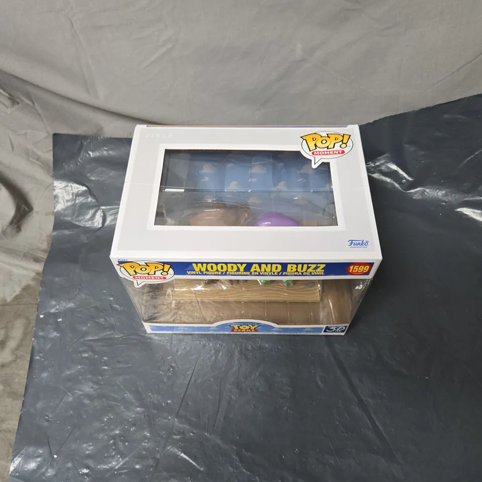 FUNKO POP! MOMENT WOODY & BUZZ LIGHTYEAR – TOY STORY (WINDOW BOX)