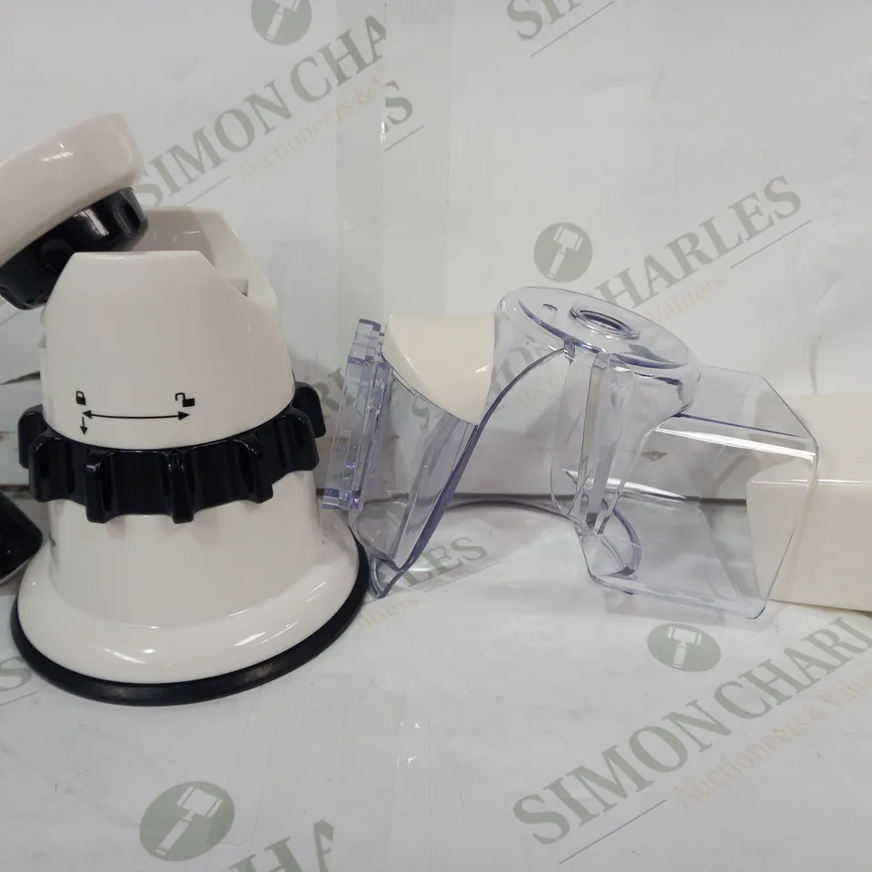 COOKS ESSENTIALS GRATRER AND SLICER