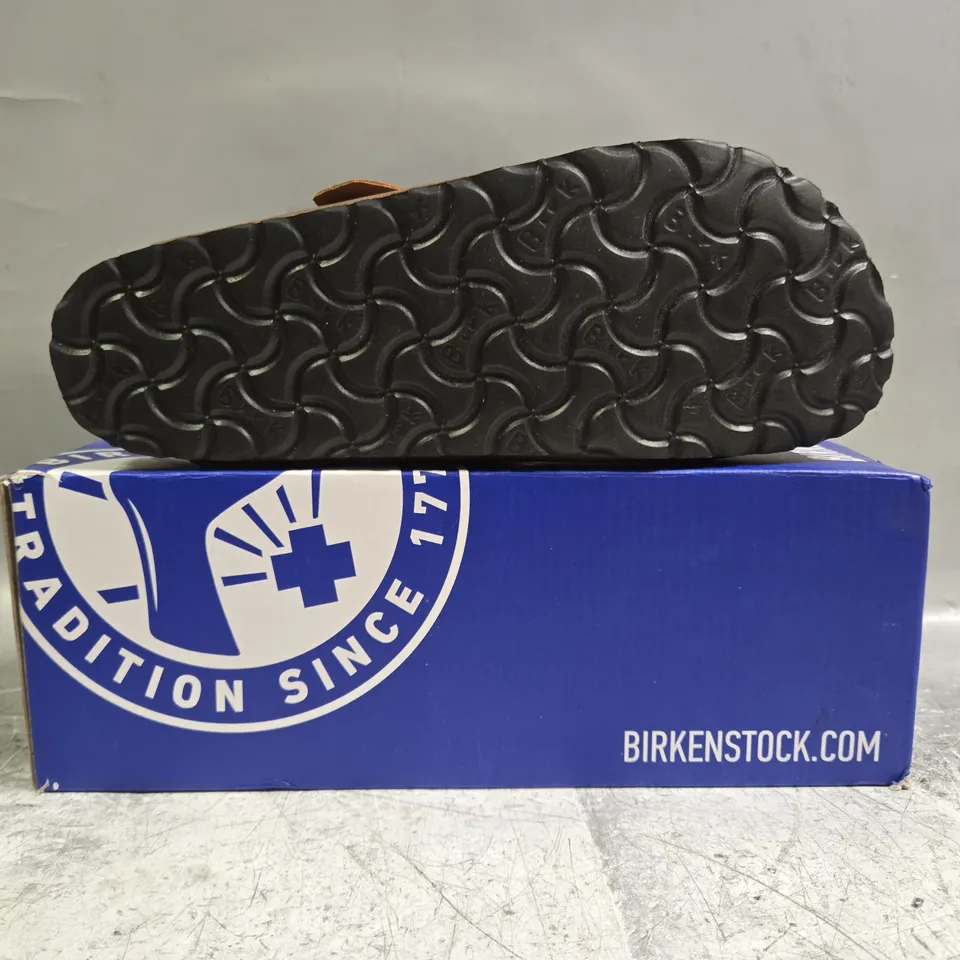 BOXED PAIR OF BIRKENSTOCK BOSTON BS SHOES IN BROWN SIZE EU 41