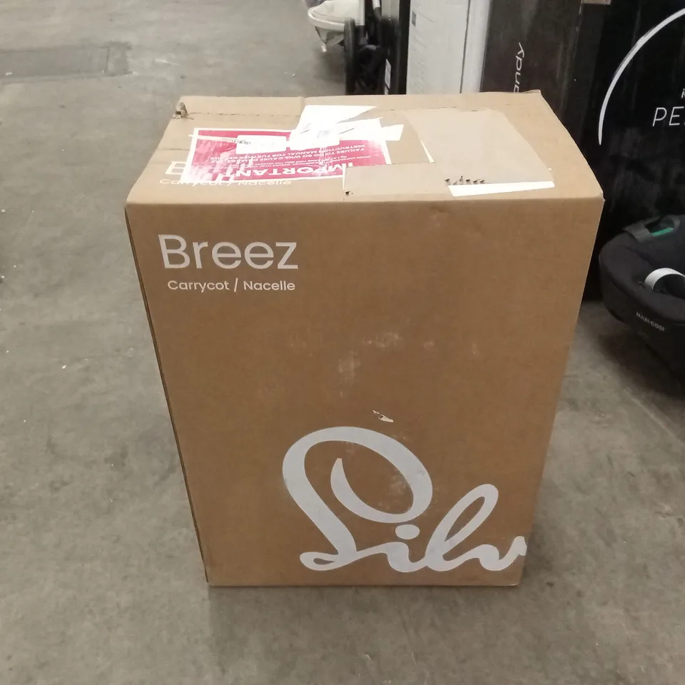 BOXED SILVER CROSS BREEZ CARRYCOT - MAPLE (1 BOX)