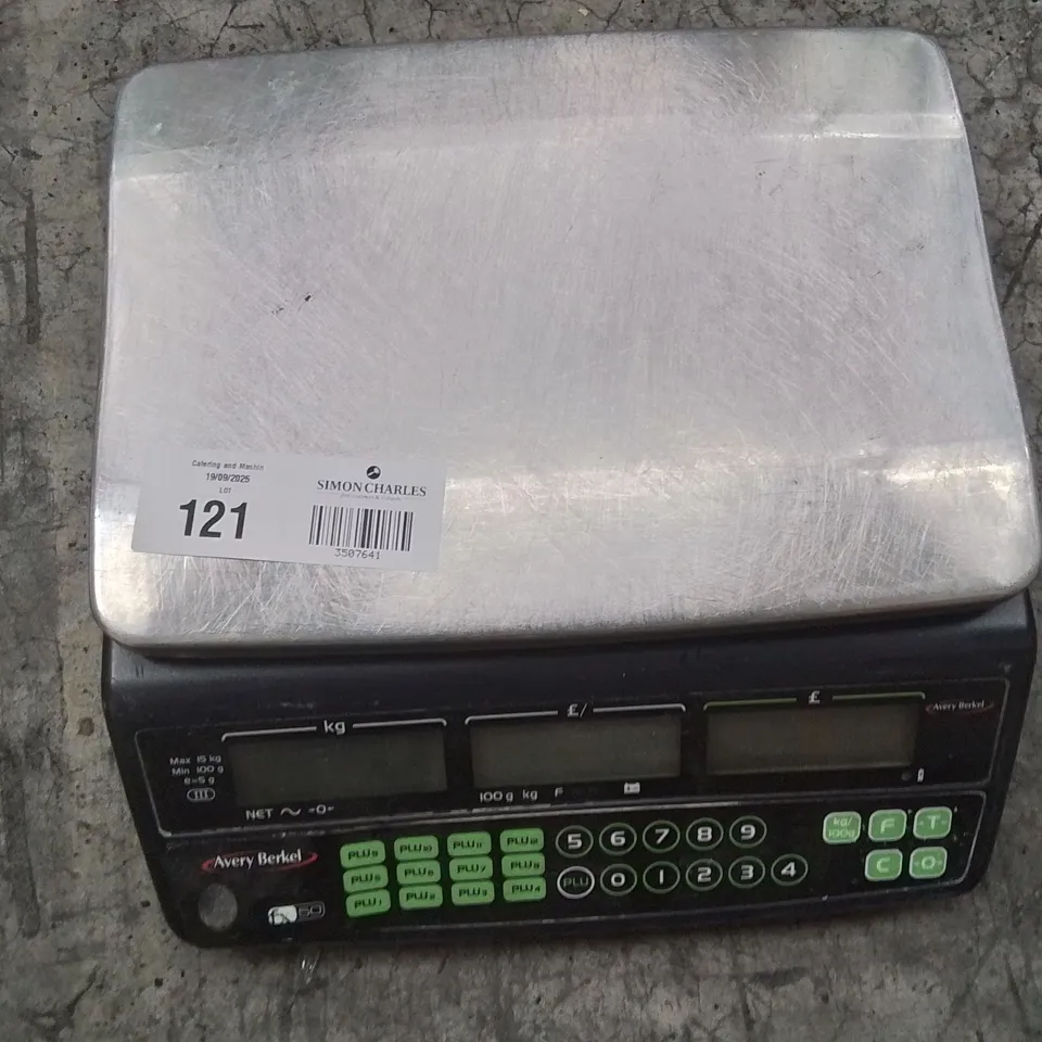 AVERY BERKEL FX50 RETAIL SHOP WEIGHING SCALE. 