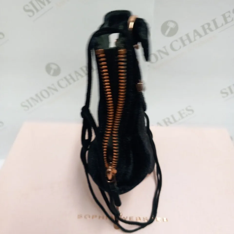 BOXED PAIR OF SOPHIA WEBSTER SELINA BLACK AD ROSE GOLD SANDAL BOOTIE SIZE 38