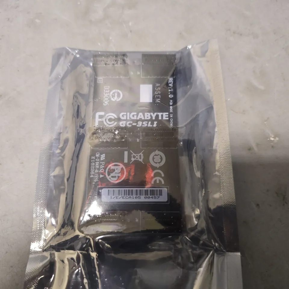 SET OF 3 GIGABYTE GC-3SLI 3 WAY SLI BRIDGE CONNECTOR