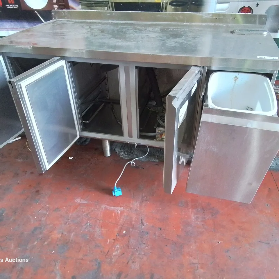 FOUR DOOR COUNTER 