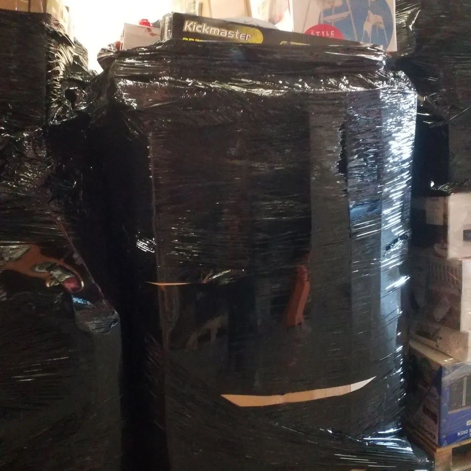 PALLET CONTAINING ASSORTED CHILDRENS TOYS