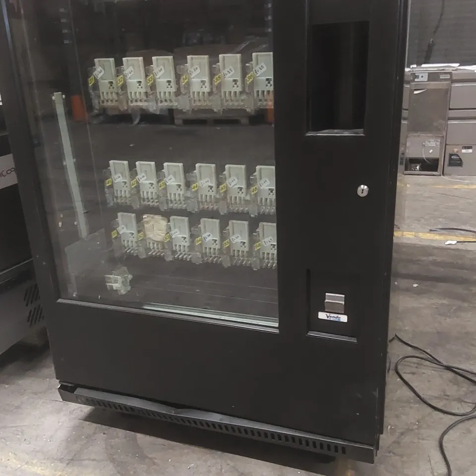 VENDO SANDEN VENDING MACHINE