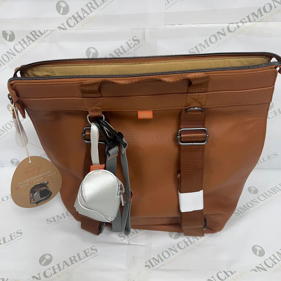 PACAPOD SAUNTON PACK IN OAK