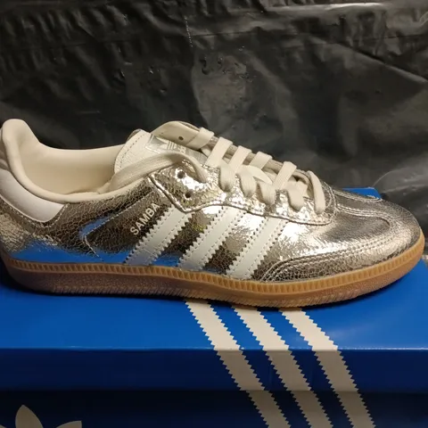 BOXED ADIDAS SAMBA OG W IN SILVER - UK 5