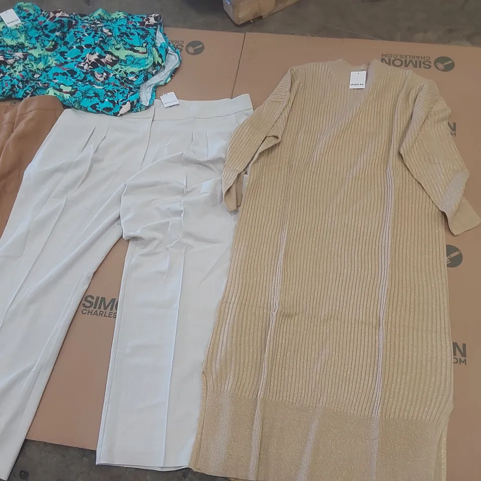 PALLET CONTAINING APPROXIMATELY 500x ASSORTED BRAND NEW DESIGNER CLOTHING ITEMS INCLUDING: SIMPLY BE DRESSES, JD WILLIAMS TROUSERS, SKIRT, SIMPLY BE BATHING SUIT ECT