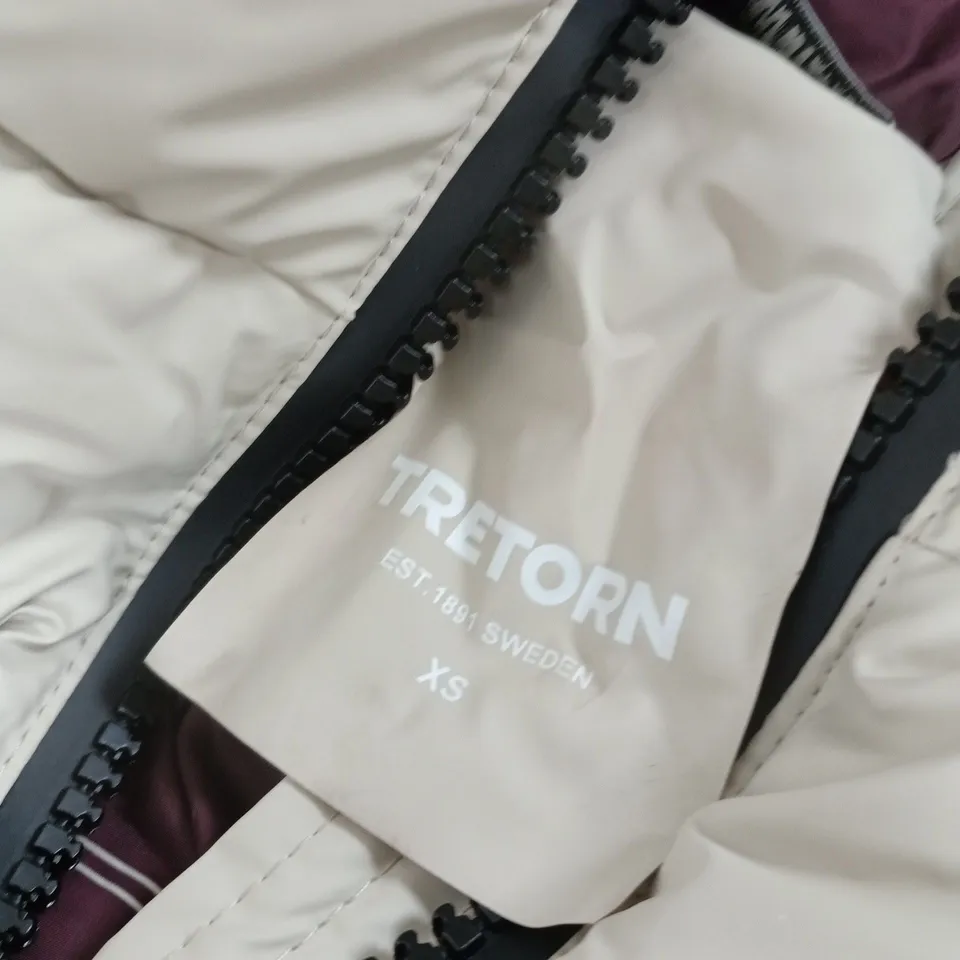TRETORN PUFFER JACKET – BEIGE, XS (UK 8 APPROX) – HOODED