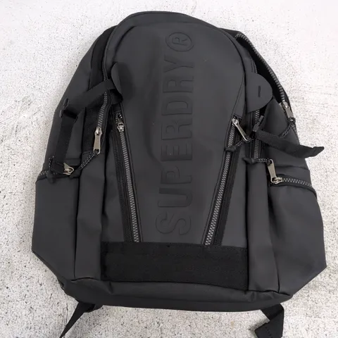 SUPERDRY RUCKSACK IN BLACK