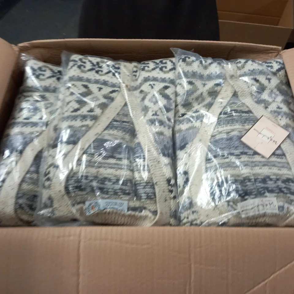 LOT OF 15 AS NEW OPEN DITCH V-NECK CARDIGANS - SIZE UNSPECIFIED