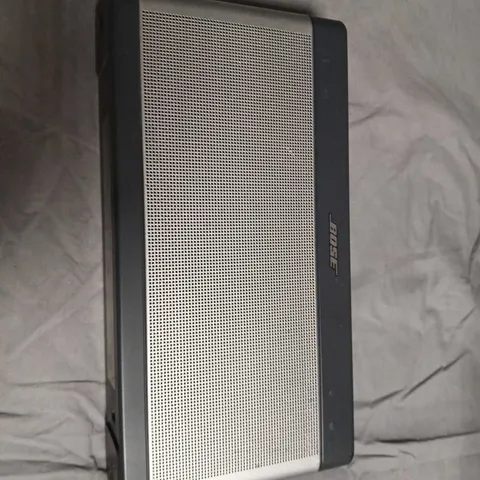 BOSE SOUNDDOCK-STYLE SPEAKER WITH BLUETOOTH & AUX 