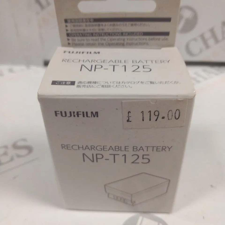 BOXED FUJIFILM RECHAREABLE BATTERY NP-T125 AND SAN DISK EXTREME PRO SDXC UHS-I CARD