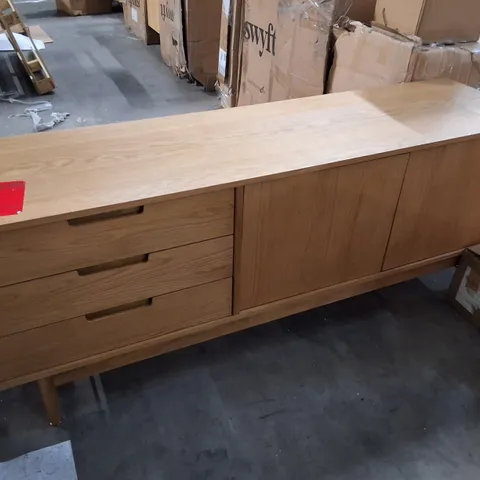 SWYFT SIDEBOARD 01 - OAK