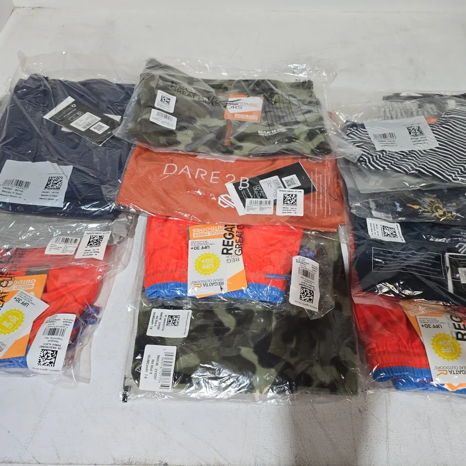 LOT OF APPROXIMATELY 19 ASSORTED BRAND NEW REGATTA AND DARE2BE CLOTHING ITEMS