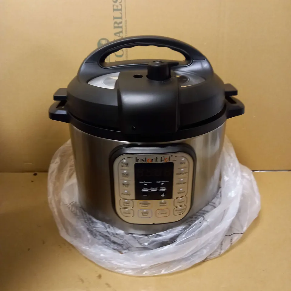 INSTANT POT DUO SMART PRESSURE COOKER