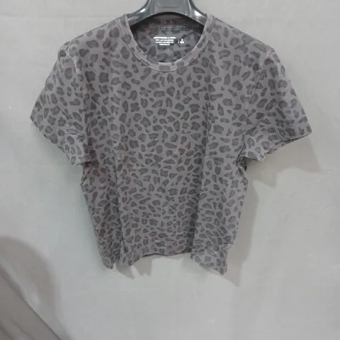 ABERCROMBIE & FITCH LEOPARD PRINT CROPPED TEE – SOFT A&F COLLECTION, SIZE S