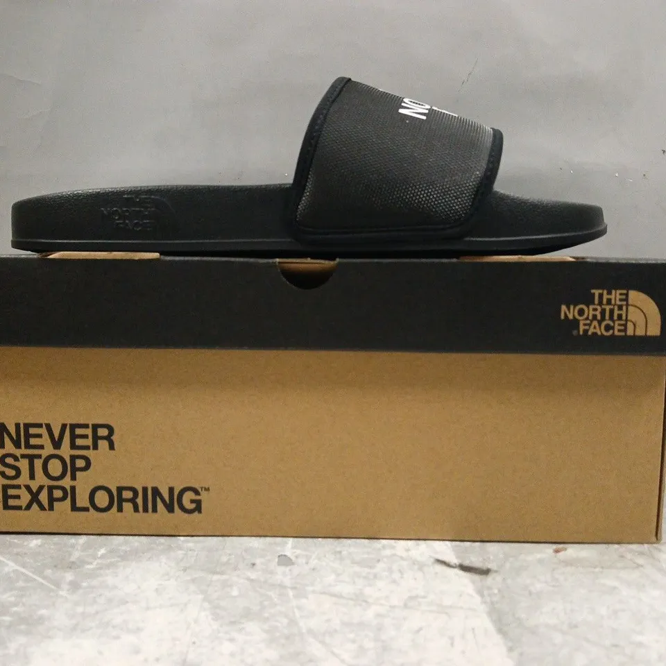BOXED PAIR OF THE NORTH FACE MEN'S BASE CAMP SLIDE III IN BLACK SIZE UK 8